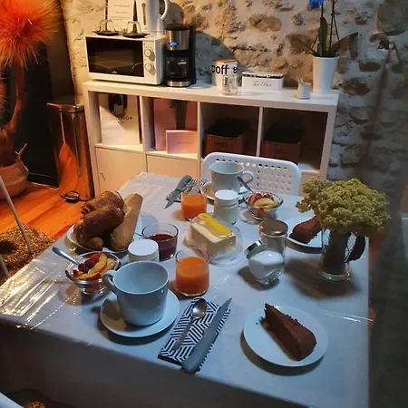 Couette-café A La Maison De Sophie Gignac (Herault)