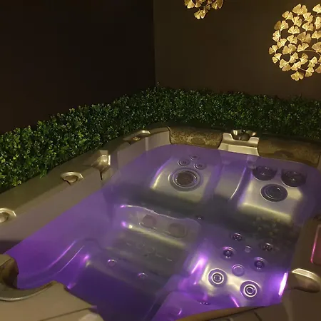 A La Maison De Sophie ベッド・アンド・ブレックファスト ジニャック