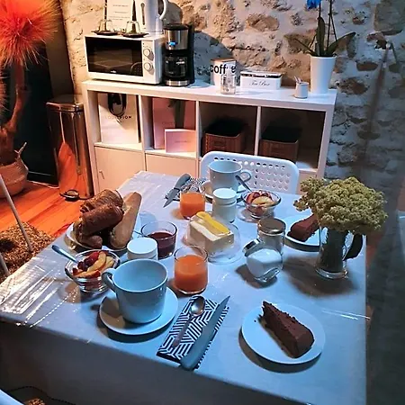 Couette-café A La Maison De Sophie